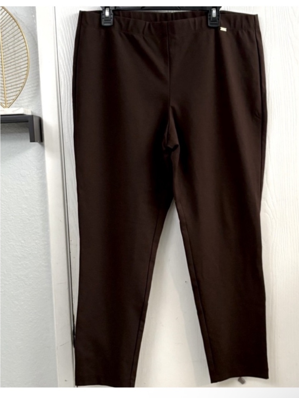 St. John Slim Knit Pull On Pants in Dark Brown Sz XL